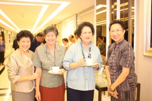 คณะศาสตราจารย์ชมรมอาจารย์อาวุโสสาธิตจุฬาฯ